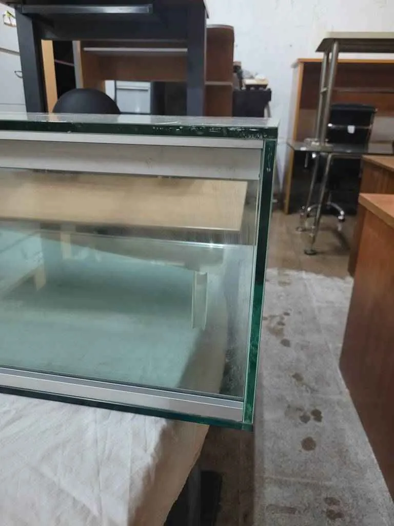 EXPOSITOR DE CRISTAL HORIZONTAL - Imagen 6