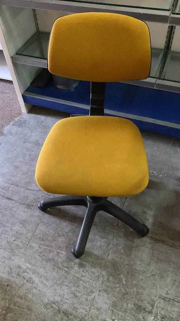 SILLA DE OFICINA AMARILLA - Imagen 8