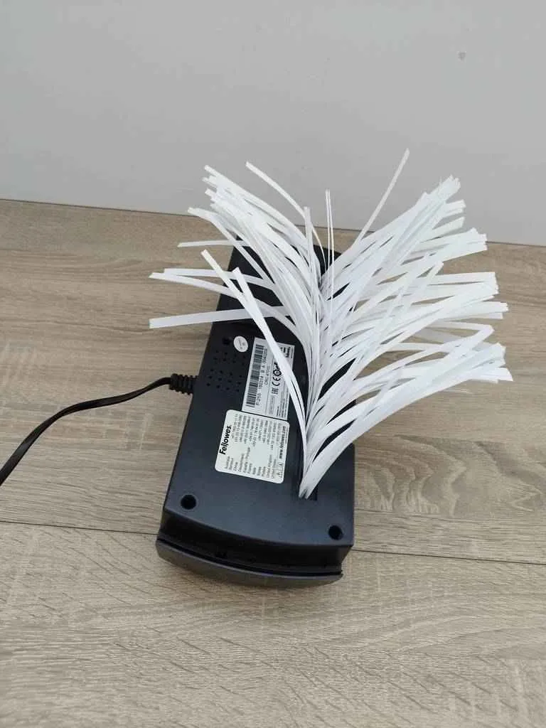 DESTRUCTORA DE DOCUMENTOS - Imagen 4