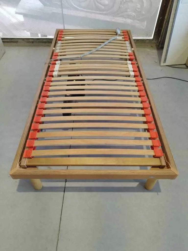 CAMA ARTICULADA DE MADERA - Imagen 3
