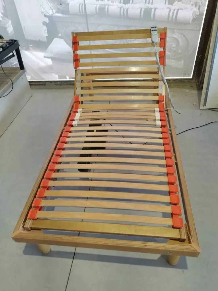 CAMA ARTICULADA DE MADERA - Imagen 4